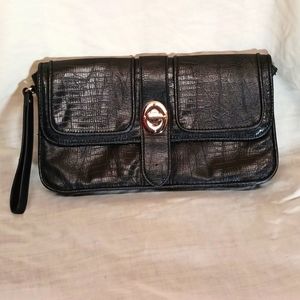 Cosmopolitan Faux Alligator Wrist Strap Clutch Purse